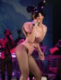 /album/fotogaleria/rihanna-in-last-girl-on-earth-tour-16-04-3-jpg/